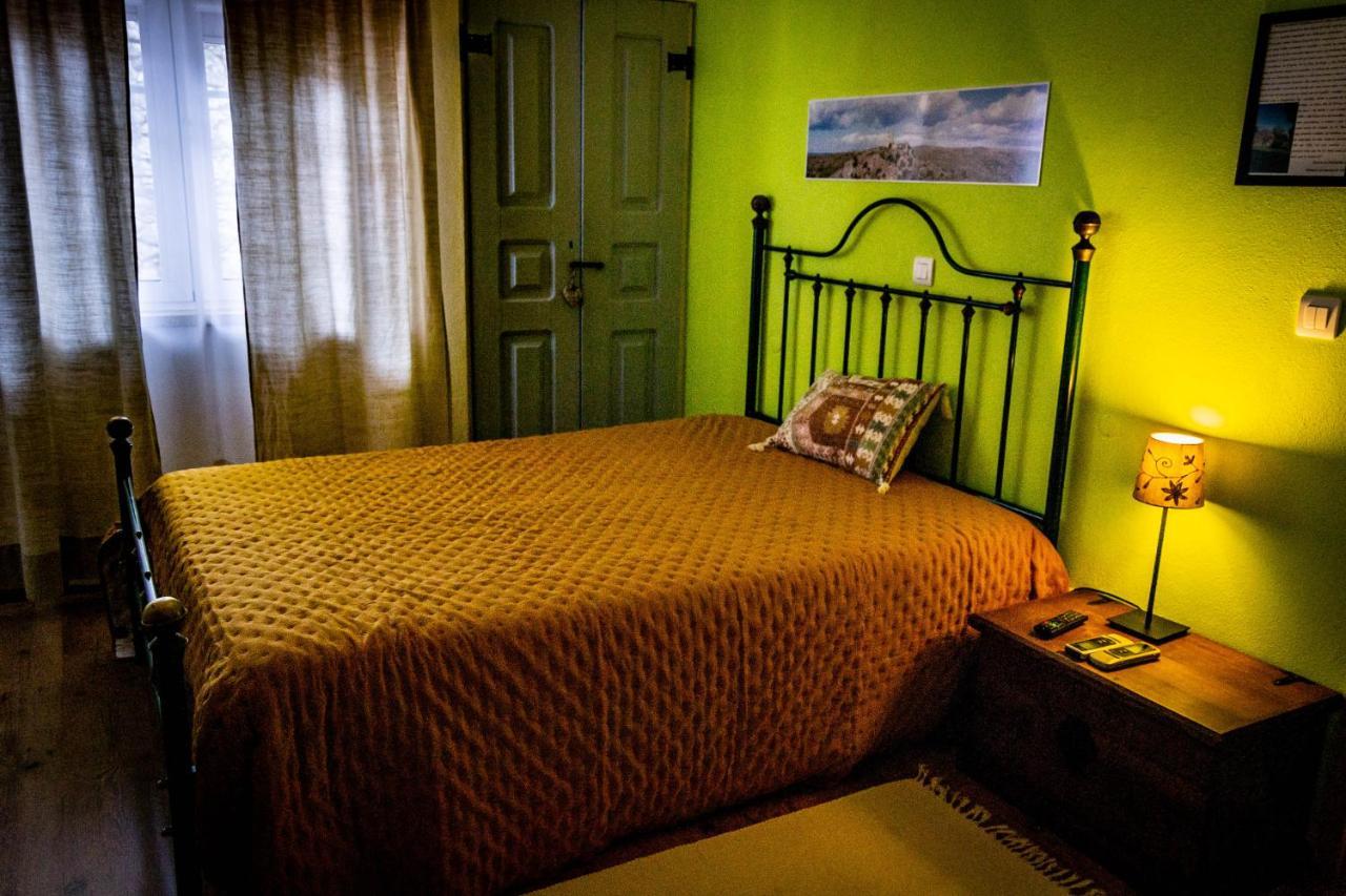 Casa Do Forno Guest House Salvaterra do Extremo Bagian luar foto